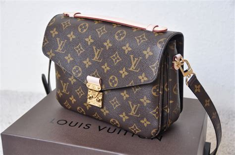 pochette louis vuitton 400|louis vuitton pochette metis fashionphile.